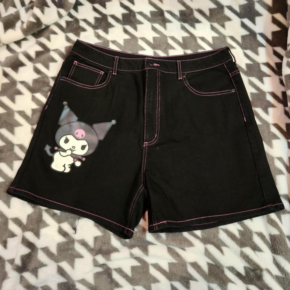 SIZE 17 Kuromi Sanrio Contrast Stitch Mom Denim Jean Shorts Pockets Skeleton